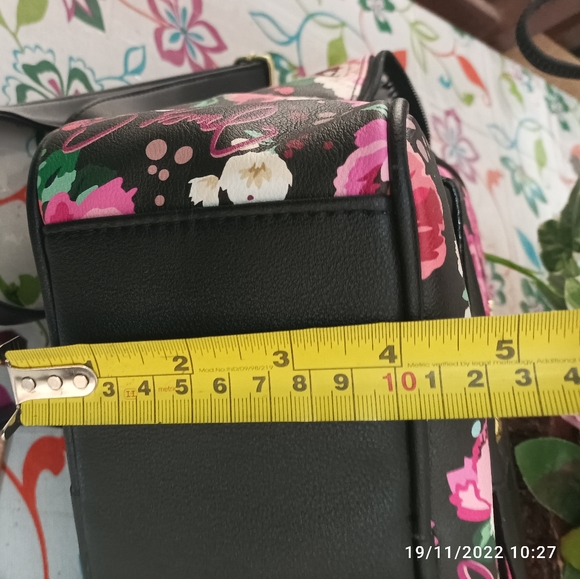 Authentic Floral Juicy Couture Peek-A-Bow Backpack NWT - Picture 11 of 14